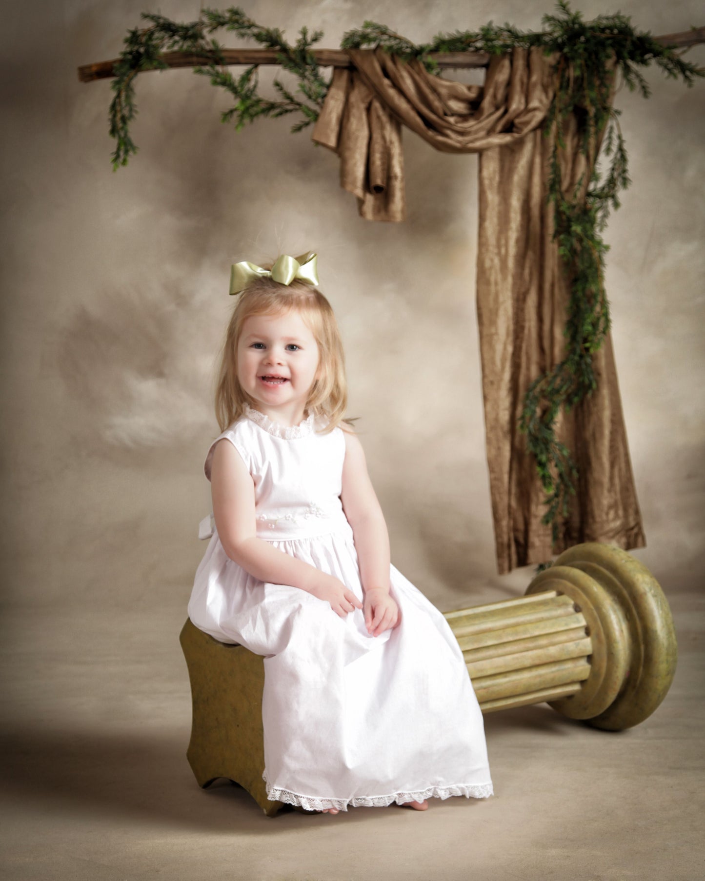 Strasburg Children Classic baptism dress White Flower Girl Dress Communion Beach portrait