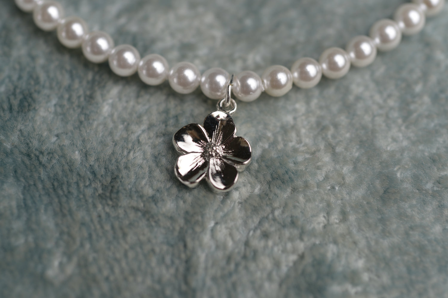 Strasburg Children Flower Bracelet & Necklace Set Freshwater pearls flower girl gift